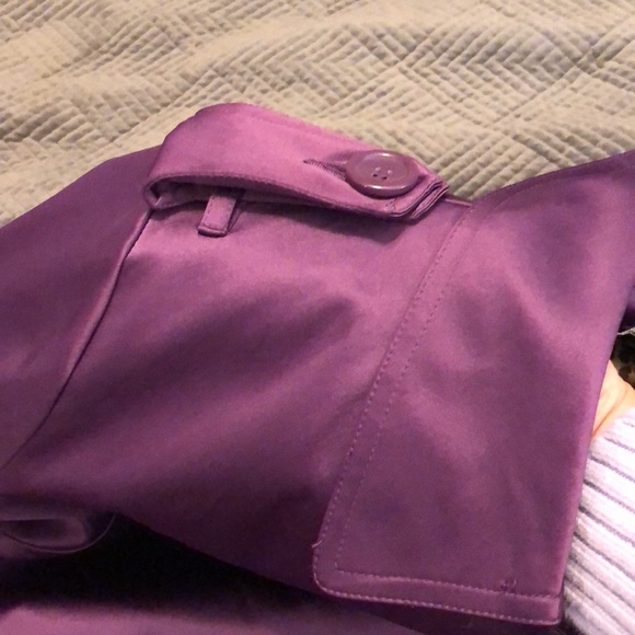 Joan Rivers purple trench coat - Picture 11 of 11